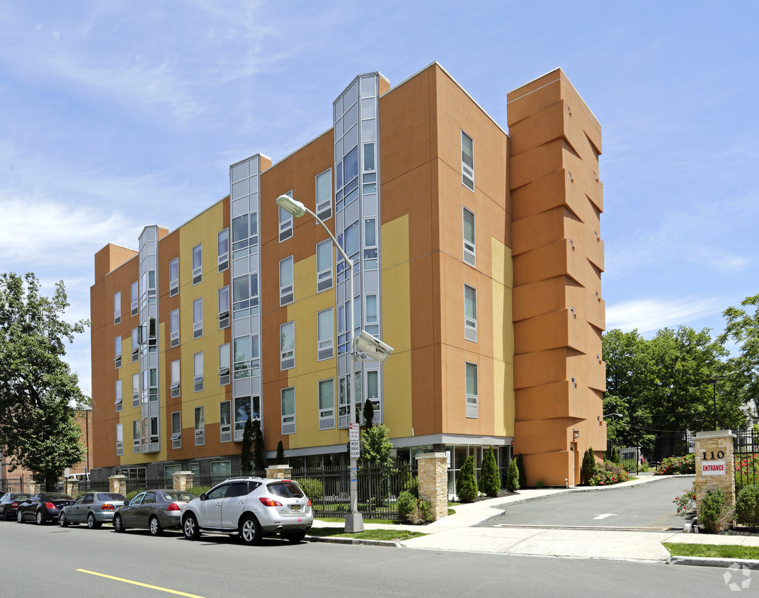 110 Halsted Street - 403