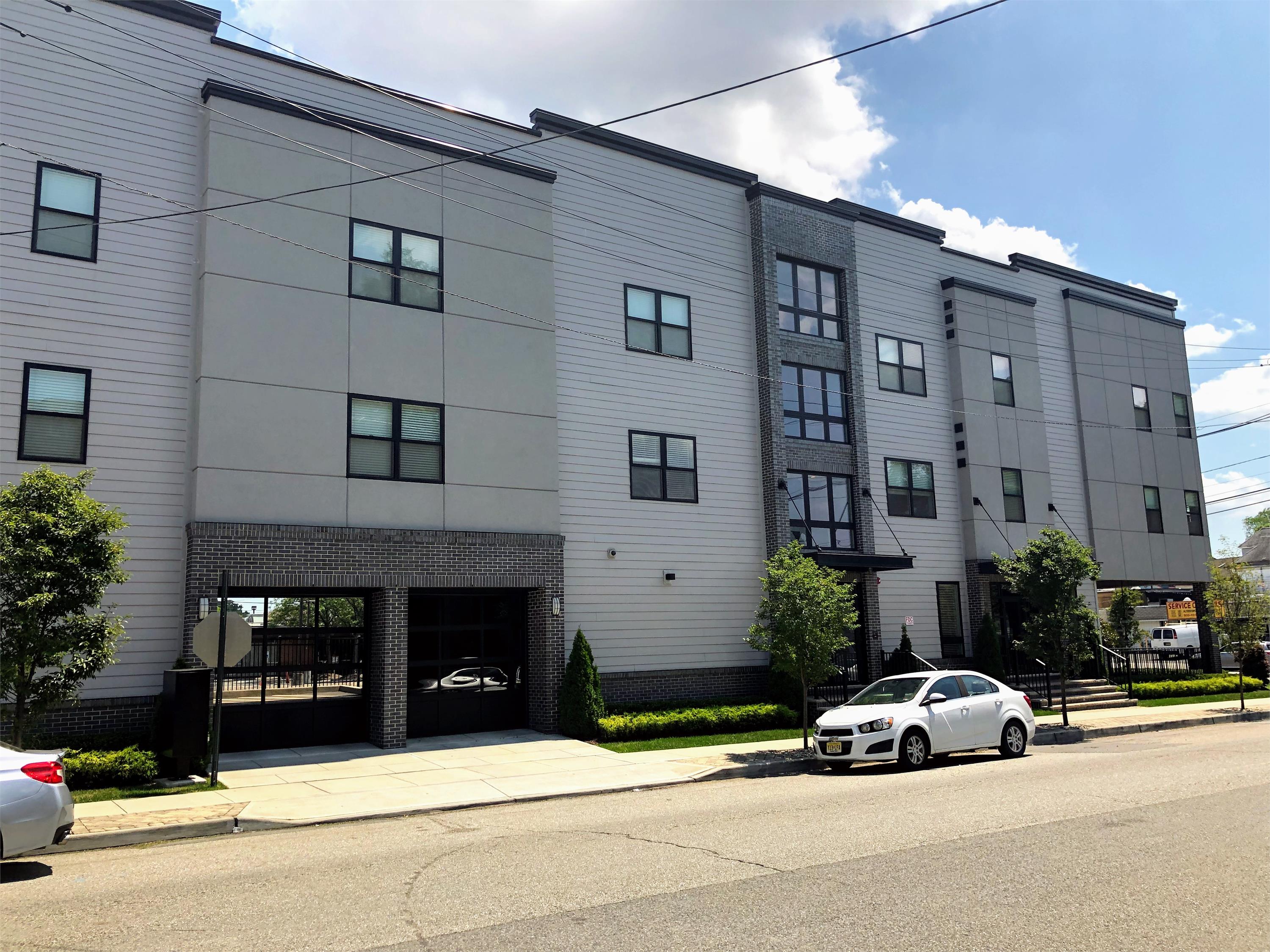 1317-1319 North Avenue - 201